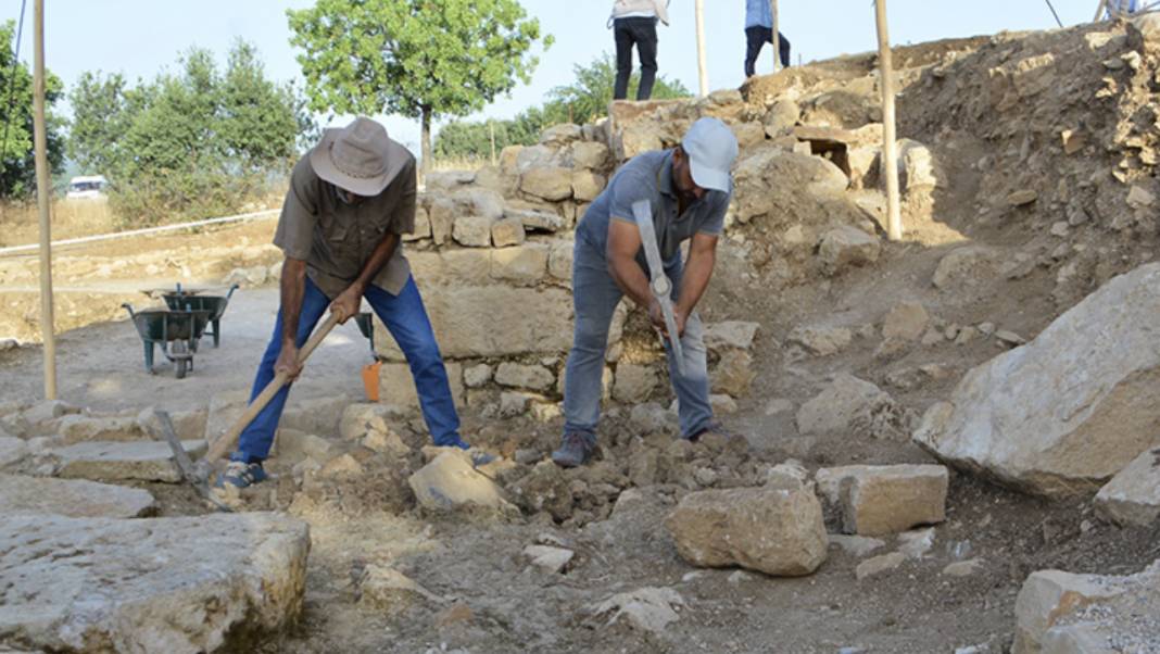 Diyarbakır'da 1500 yıllık kilisede kazı: Denizyıldızı fosili bulundu 3